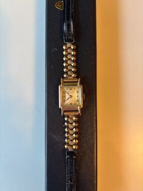 Pvnktval Vintage Gold-Tone Square Face Ladies Watch